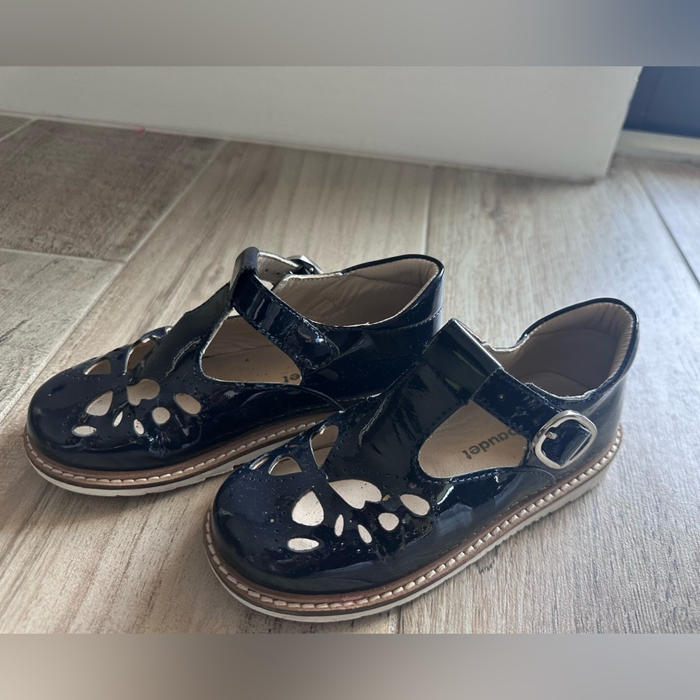 Patent leather Mary Jane